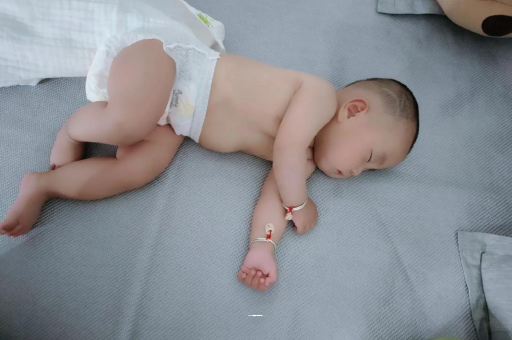 邵阳县怀孕多久会显肚子